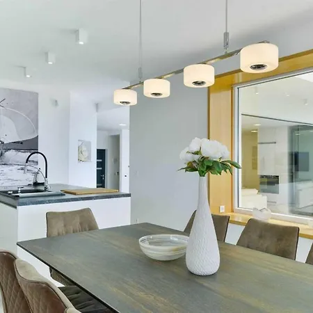 Luxury Michele With Heated Pool Villa