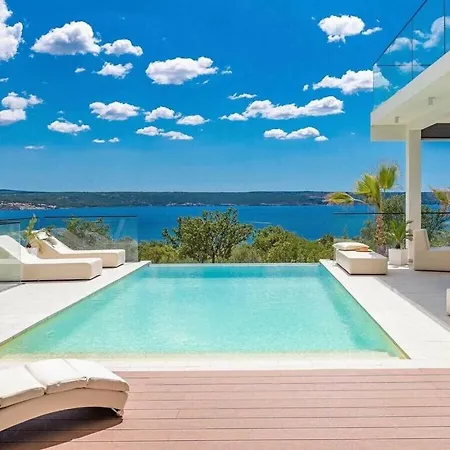 Luxury Michele With Heated Pool Villa *