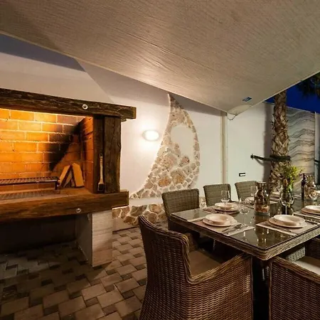 Luxury Michele With Heated Pool *