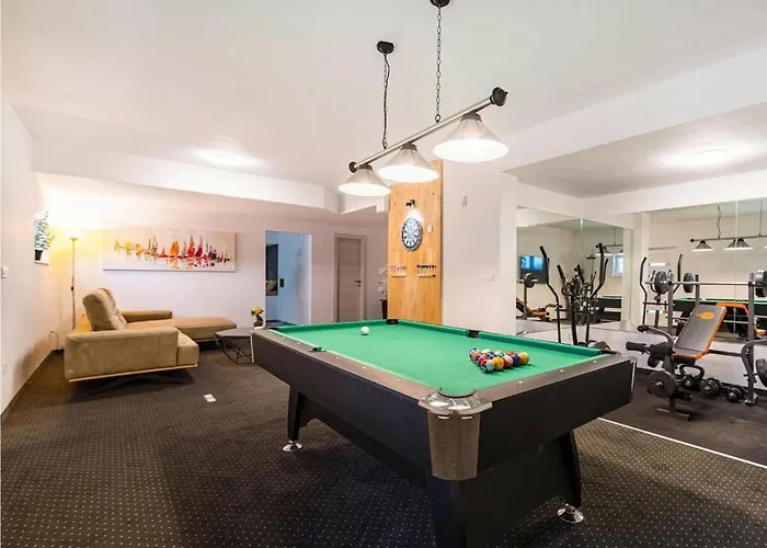 Luxury Michele With Heated Pool Villa