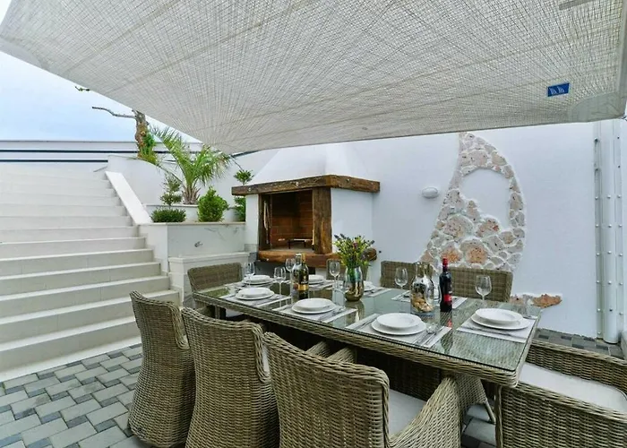 Villa Luxury Michele With Heated Pool *