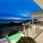 Villa Luxury Michele With Heated Pool