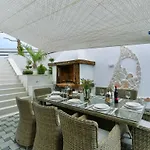 Villa Luxury Michele With Heated Pool *