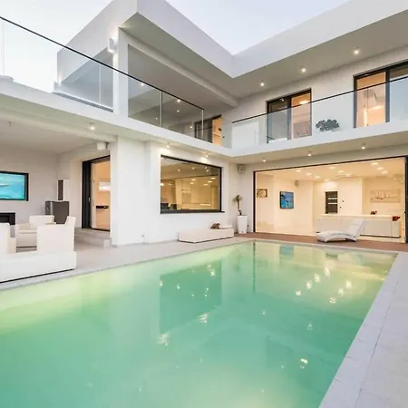 Villa Luxury Michele With Heated Pool